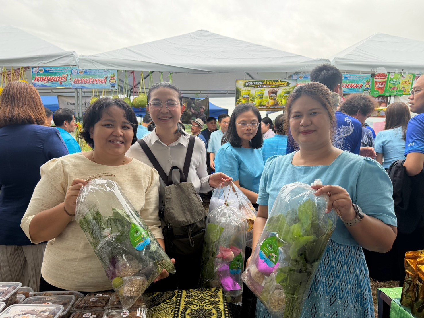 title - ส.ป.ก.นครปฐม เข้าร่วมงาน “สืบสานพระราชปณิธาน สร้างงานเกษตรกรรม เลิศล้ำงานหัตถศิลป์ ท่องเที่ยวถิ่นวิถีไทย” เพื่อน้อมรำลึกในพระมหากรุณาธิคุณของสมเด็จพระนางเจ้าสิริกิติ์ พระบรมราชินีนาถ พระบรมราชชนนีพันปีหลวง ประจำปี พ.ศ. 2569